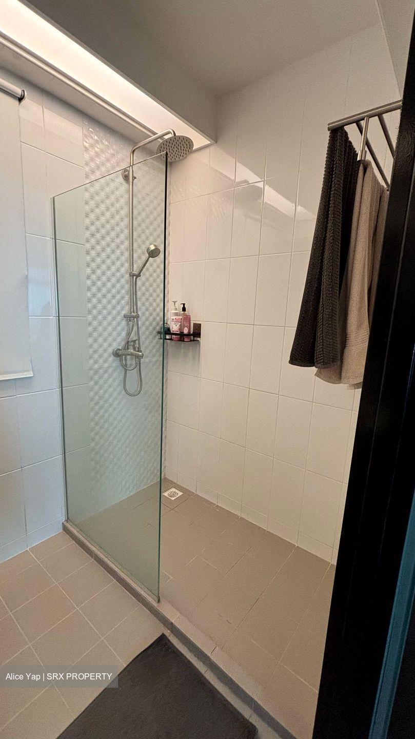 Blk 293A Skypeak @ Bukit Batok (Bukit Batok), HDB 4 Rooms #450135521